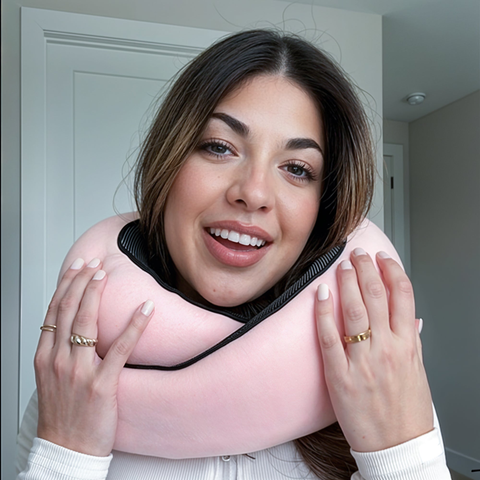 Compact Travel Neck Pillow – Lightweight Neck Support for Long Trips